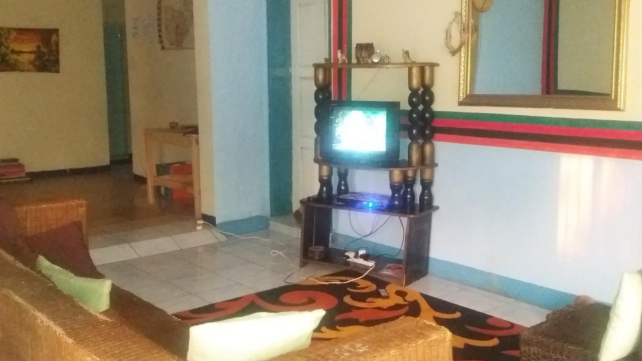 Хостел Kumunzi Backpackers Лусака Экстерьер фото